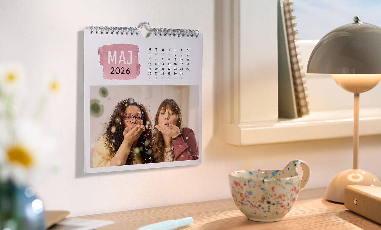 Väggkalender med glada minnen för maj.