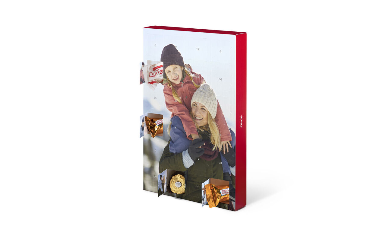 Färgglad adventskalender med söta överraskningar och hållbara material.