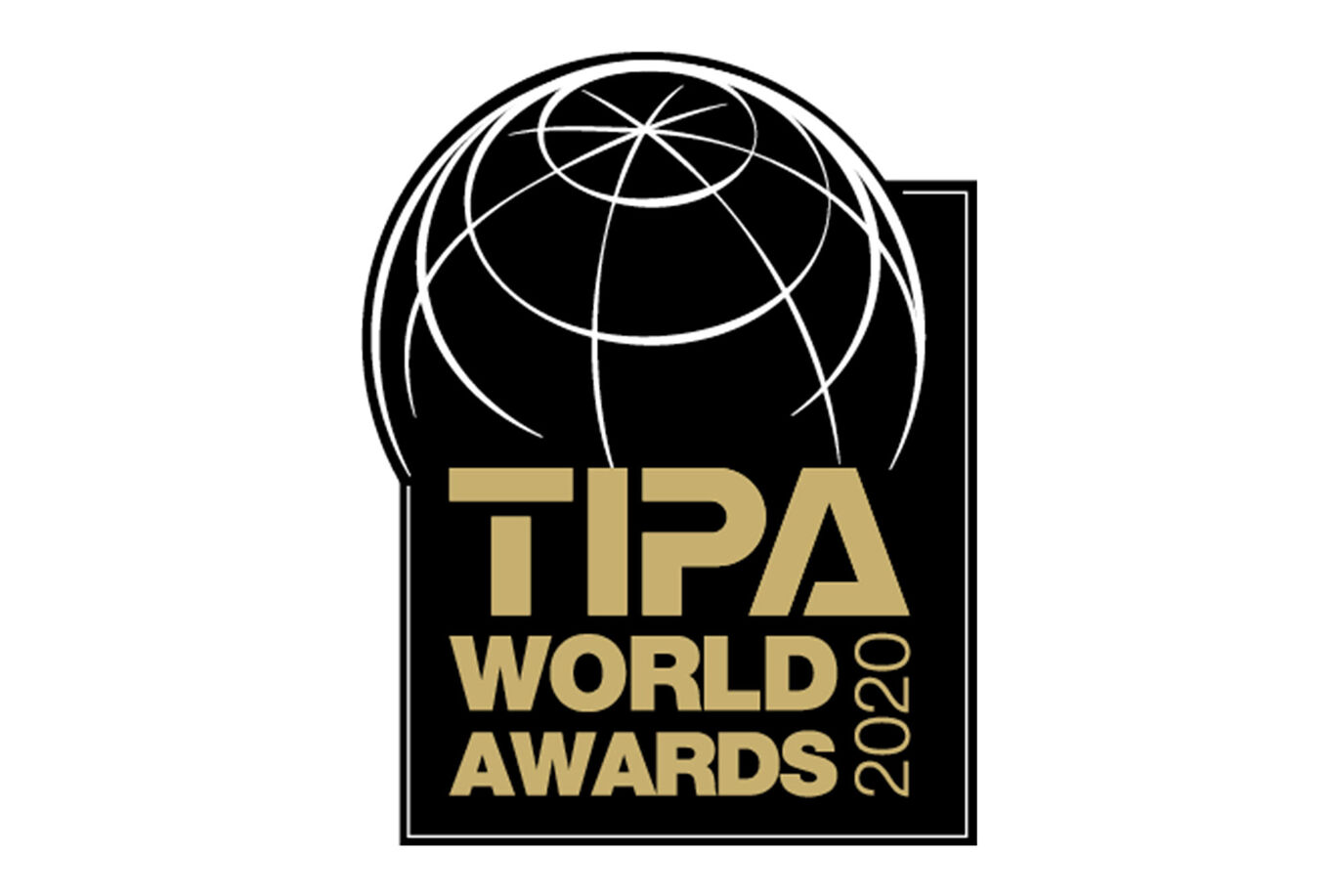 TIPA World Awards 2020 logotyp med globsymbol